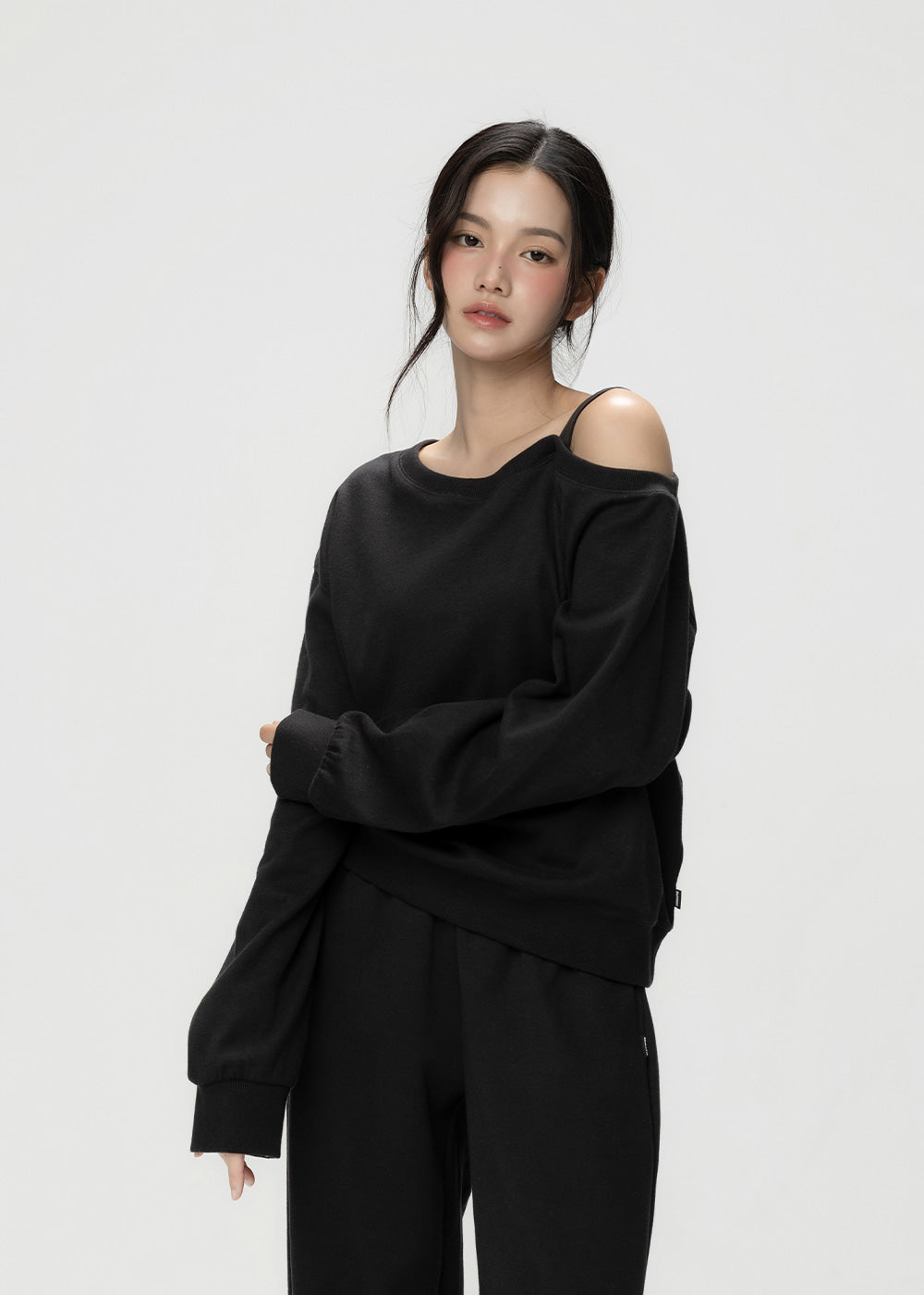 One-Shoulder Strap Sweatshirt
